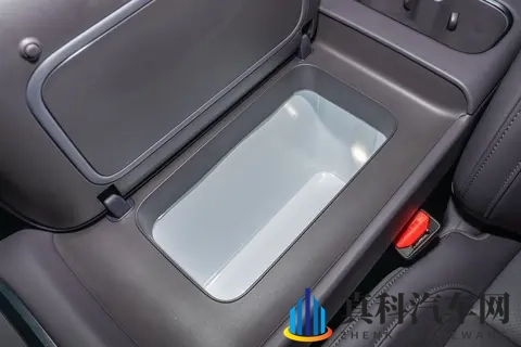 2026 款零跑 C16:18万级家用 SUV ,7 万台交付背后藏着多少惊喜?-1