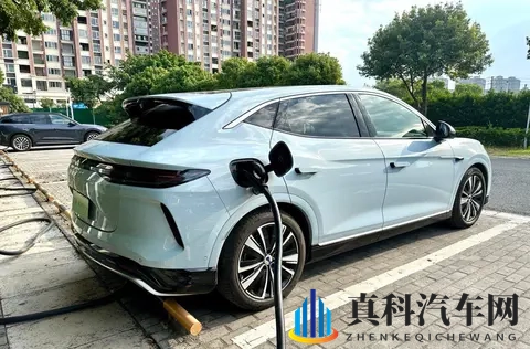 男生女生差差差APP:汽车定制新潮流,个性化定制引领未来-2