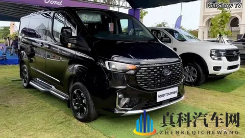 陈冠希摸钟欣潼奶头:陈冠希与钟欣潼亲密接触引争议-1