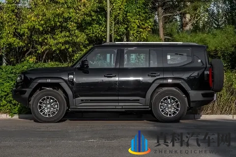 33万拿下一台混动四驱硬派SUV,开上它之后我开始怀疑人生!-3