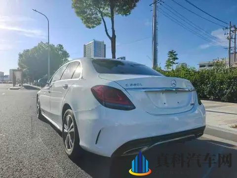 三年奔驰C级,优雅白色座驾,13万多入手体验豪华!-2