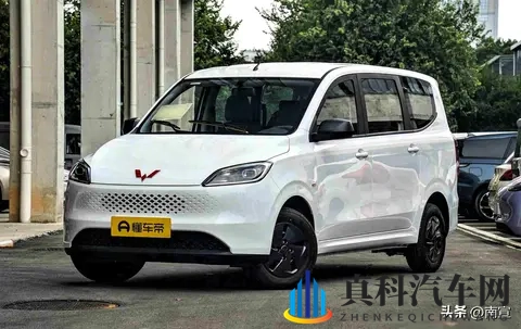 五菱宏光燃油版上市,价格低到让对手发慌,老用户笑了-2