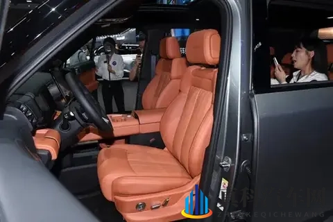 2198万，兼顾全家出游与驾驶乐趣，这台方盒子SUV可以考虑-2