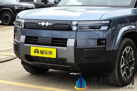 选家用 SUV 怕踩坑?方程豹钛 7 靠这些细节,让全家出行更省心-1
