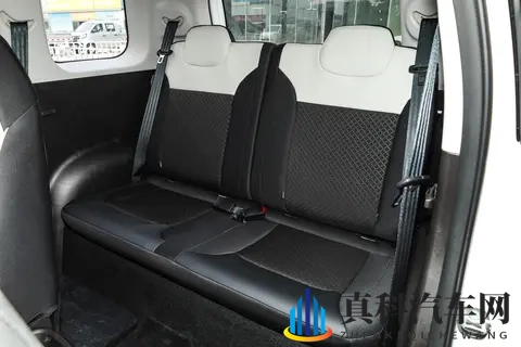 纯电微型代步车怎么？长安 Lumin 2026 款宝藏车型对比与选买建议-3