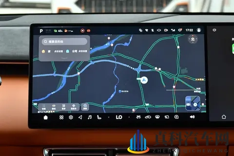 30万级家用六座SUV，最近俩硬货正面刚，选谁得把参数扒准-1