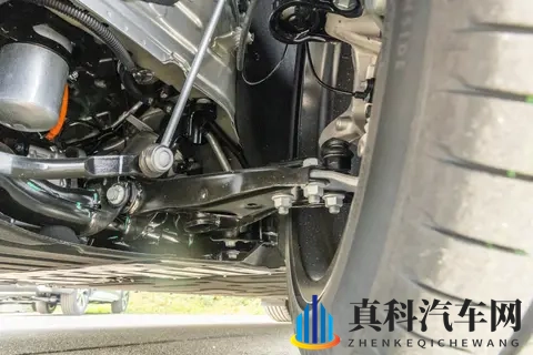 15万级轿跑新标杆：东风奕派eπ007+纯电650 Ultra+激光雷达版测评-3