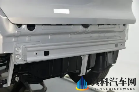 深蓝S05拆车:超大前备箱、超高集成度,10万多的车就有了!-2