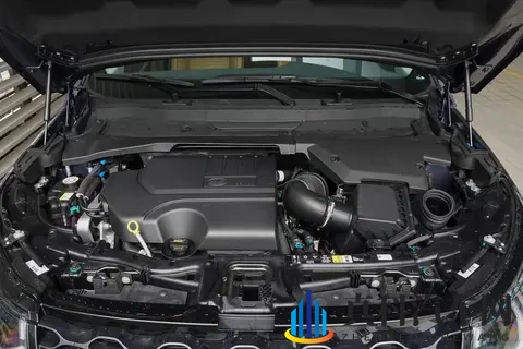 路虎发现运动选买：性能版 vs 探享版差 12 万选哪个？-1