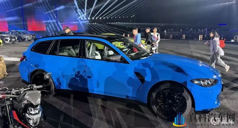 宝马M3旅行版94.39万元，“机皇”动力无法克制-1