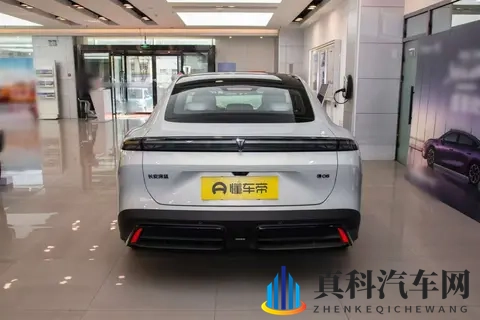 磁流变悬架限时送！续航670km，还配3nm芯片，深蓝L06真香！-1