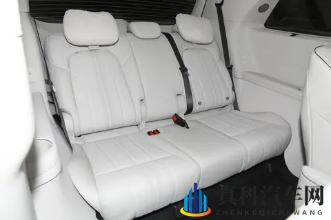 冬日用车推荐:26款岚图梦想家PHEV乾崑Ultra-1