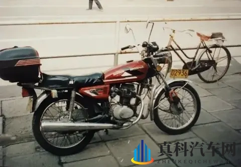 摩托车三大争议：13年报废、驾考难、禁摩令，2亿骑士的出行之问-1