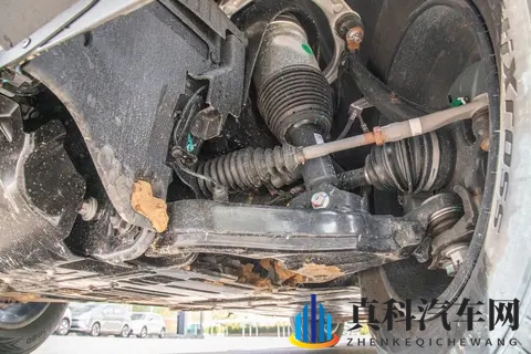 “水陆空三栖”硬派越野！纵横G700：904马力+华为乾崑+卫星通讯-1