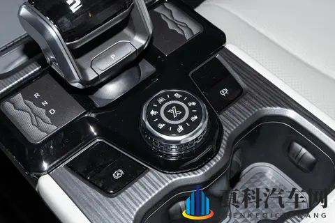 拉低价格门槛 捷途山海T1四驱新增两个版型 值得入手吗?-2