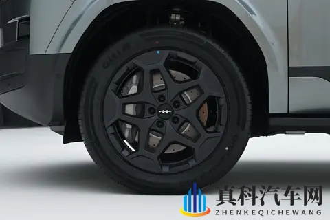 方程豹钛7：续航超1300km，越野能力强，适合家用-3