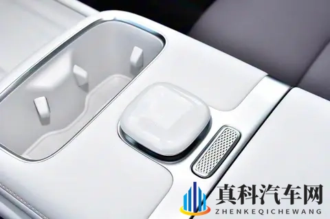 又一全新中大型轿车来袭!1099万起,启源A06开卖,网友:稳了-1