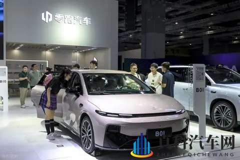 零跑Lafa5不再定义用户年龄，只要心态正确60、80、00后都是用户-3