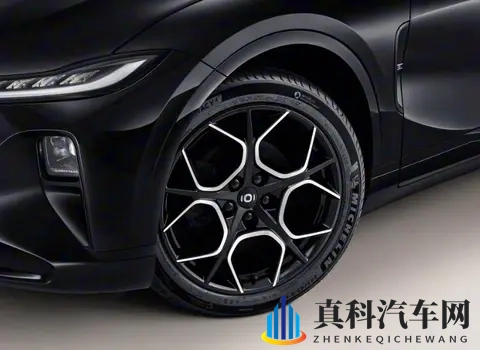 官标续航超1570km，长安启源A07新车亮相，花瓣轮圈是一大卖点-3