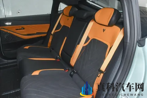 合资和自主差距有多大 马自达EZ-6对比深蓝SL03-3