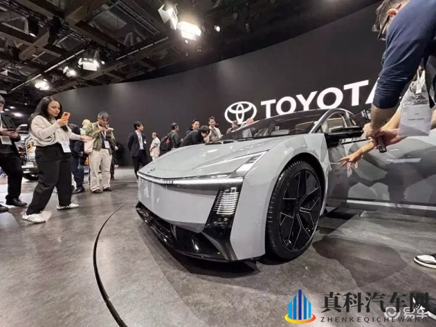 荒野女战士满天星版：全新越野利器，豪华内饰征服路况-1