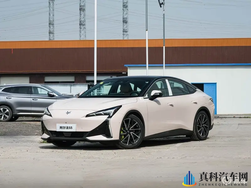 关晓彤换脸：关晓彤新造型，颜值大变样-2