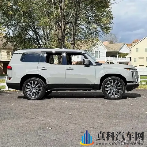 2026款雷克萨斯GX升级越野套件，混动系统能否硬刚德系？-1