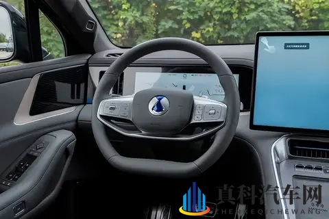 从技术到体验，这台SUV让人重新理解“家用”二字-1