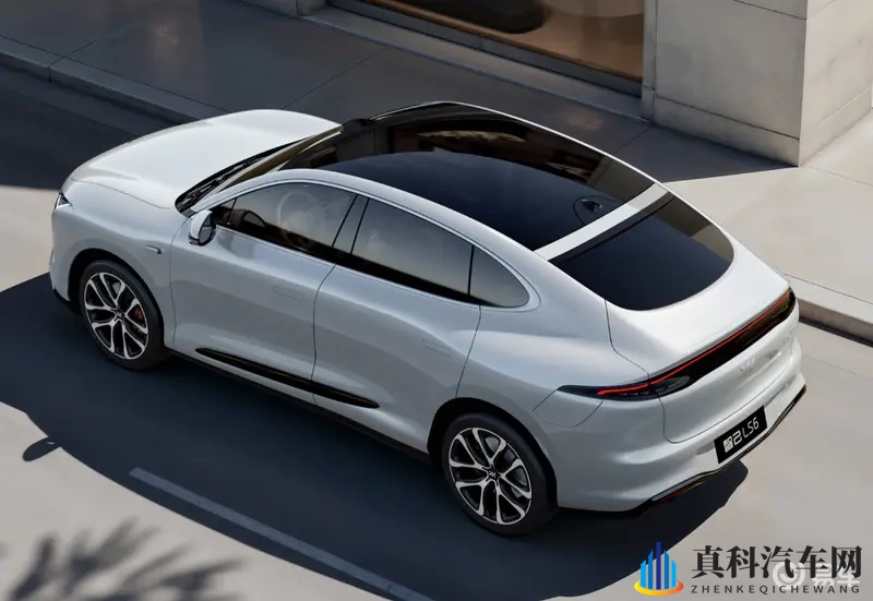 2026款智己LS6测评：这台技术流SUV，凭啥预定爆款-1