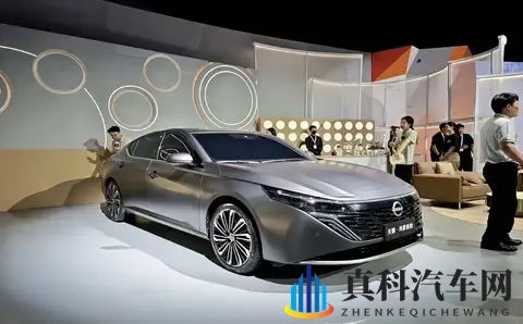 日产天籁竟然用上鸿蒙座舱?合资车这是服了还是被逼急了?-2