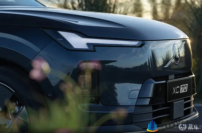 近15万优惠!解读炫酷新沃尔沃中大型SUV,未来感爆棚-1