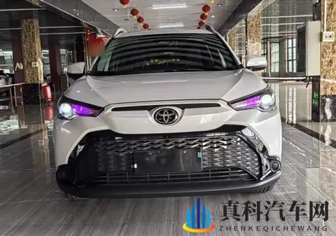 丰田真的“一降到底”！跌至868万起，入门配7气囊，性价比真高-3