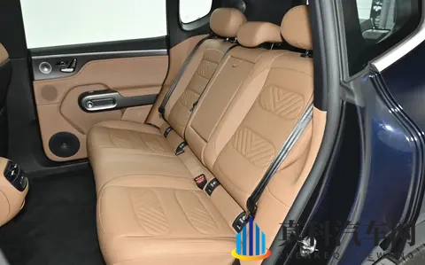 奔驰与吉利联手打造，这款20万级SUV，你觉得如何？-1