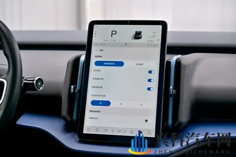 在激战正酣的电动车市场，沃尔沃带来了北欧精灵！试驾沃尔沃EX30-2