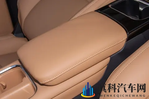 家用MPV的实力派选择:深度体验五菱星光730-1