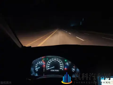 夜间开车的两大禁忌,很多人不知道,别等出事了才后悔不提前了解-2