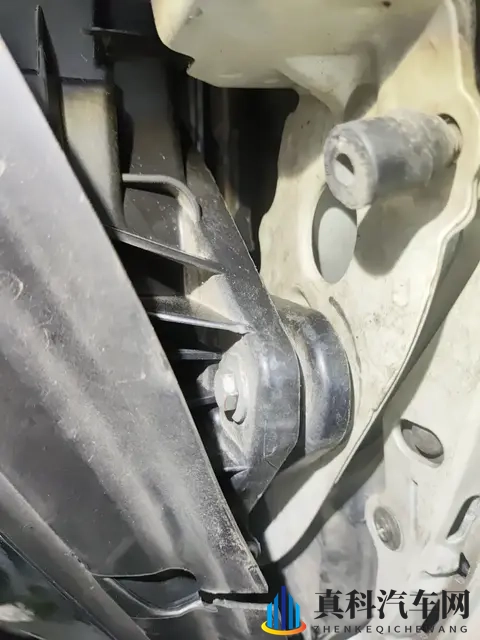 19万多拿下17年保时捷Macan GTS，体验性能SUV的乐趣-1