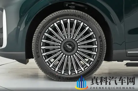 家用SUV新选，车长超52米，惠后1799万起，风云T11选购指南-3