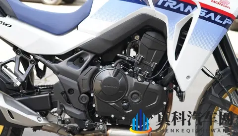 本田发布2026款XL750,新增电子离合器,这下上手难度更低了!-1