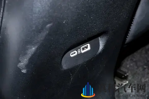 不到20万买六座SUV，二胎奶爸真实用车感受-3