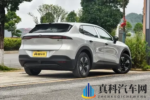 买纯电SUV别只盯续航！这款车在智能、安全、舒适上全面进化！-1