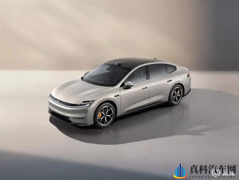 长安启源豪华出击主流市场,与林肯同源制造-1