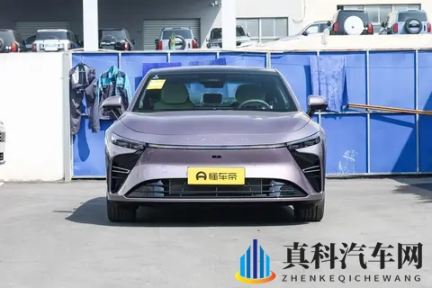 试驾星纪元ES,全家人都满意,综合续航1645公里,性价比确实高!-2