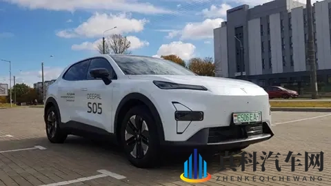 外媒试驾深蓝S05：为何这款中国电动车在白俄罗斯被疯抢？-3