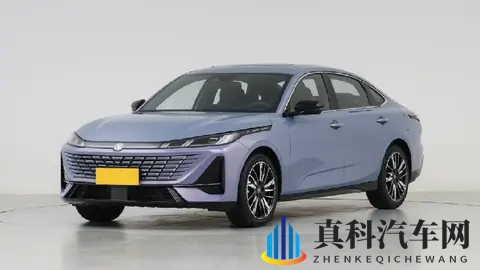 中国品牌家轿双雄对决，长安逸动凭什么稳坐“一哥”之位？-2