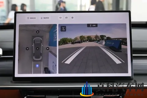 东风奕派 eπ007+可油可电，智美超能轿跑来袭-1
