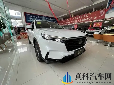 男生和女生一起差差APP：智能驾驶新潮流，差差APP引领汽车社交革命-1