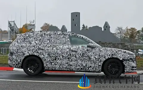 奥迪Q9霍希版谍照曝光！搭V8发动机，竞争迈巴赫GLS？-1