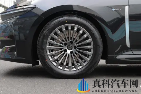 丰田皇冠(进口)选买指南:299万与349万版本怎么选?-3