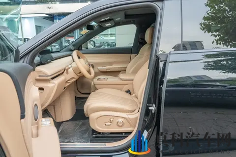 18 万级的预算,能拿下豪华 SUV?星纪元 ET 真没开玩笑!-1